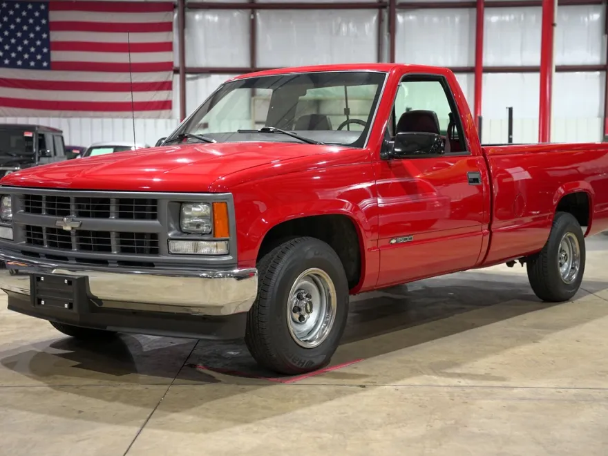 1998 Chevrolet Silverado photo 1
