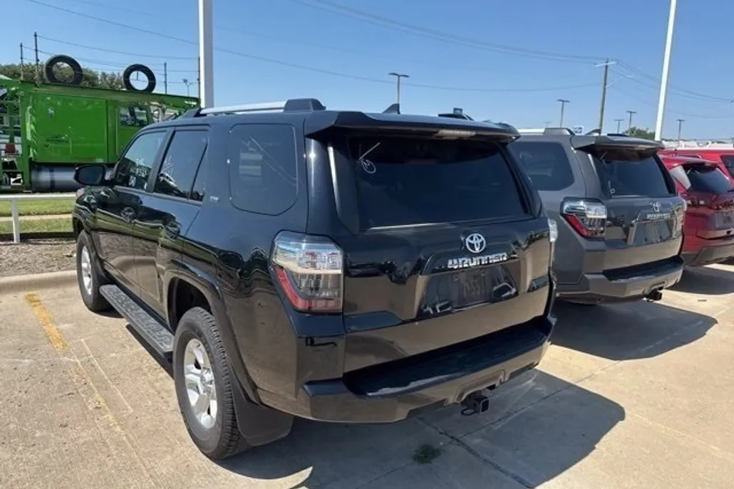 2024 Toyota 4Runner SR5 photo 1