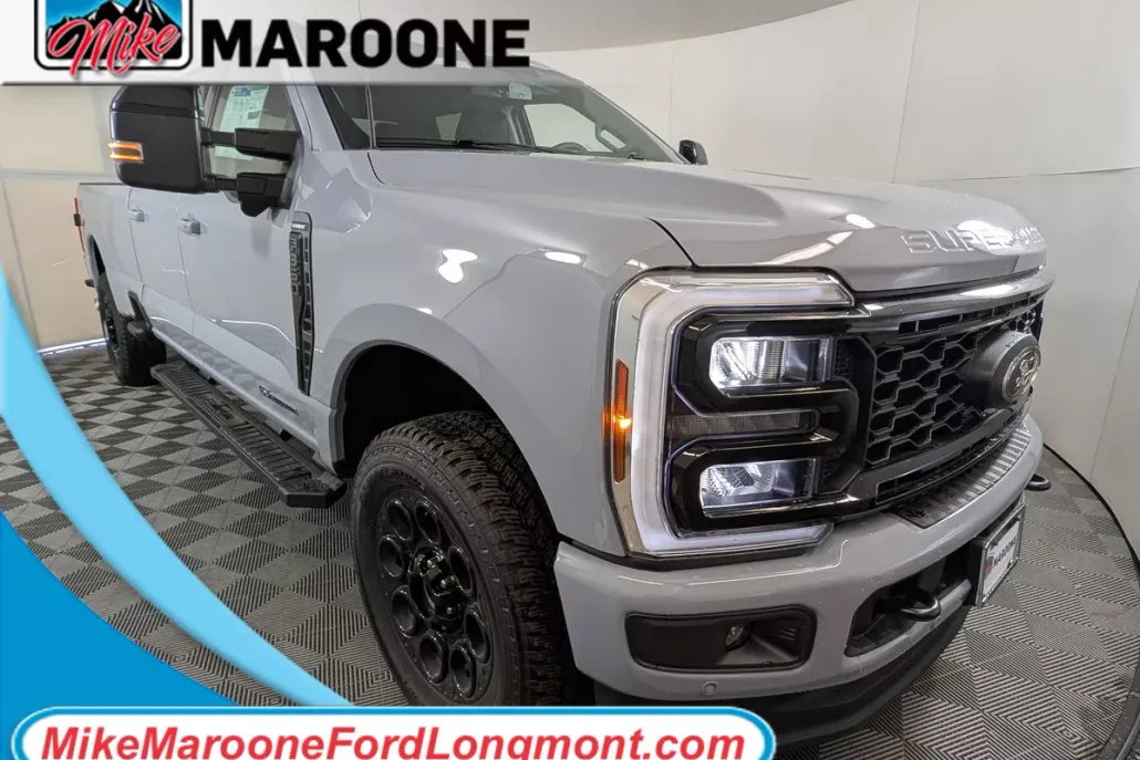 2025 Ford F-350 Lariat photo 1