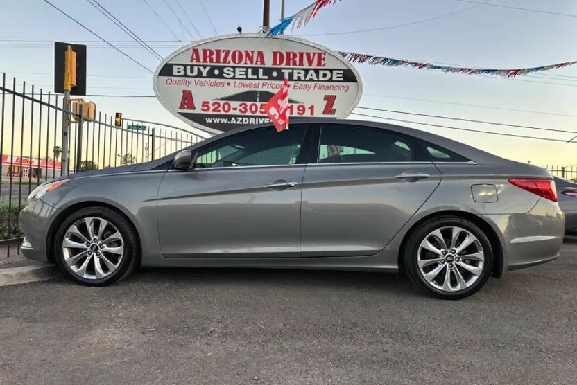 2013 Hyundai Sonata Limited photo 1