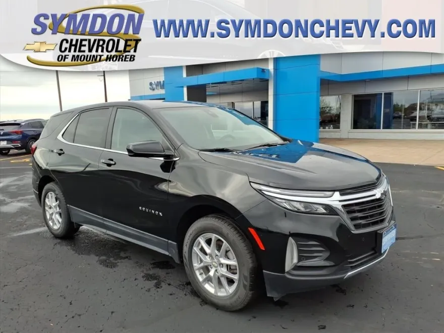 2023 Chevrolet Equinox LT photo 1