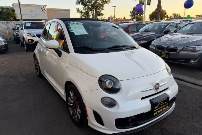 2014 Fiat 500 Abarth photo 1