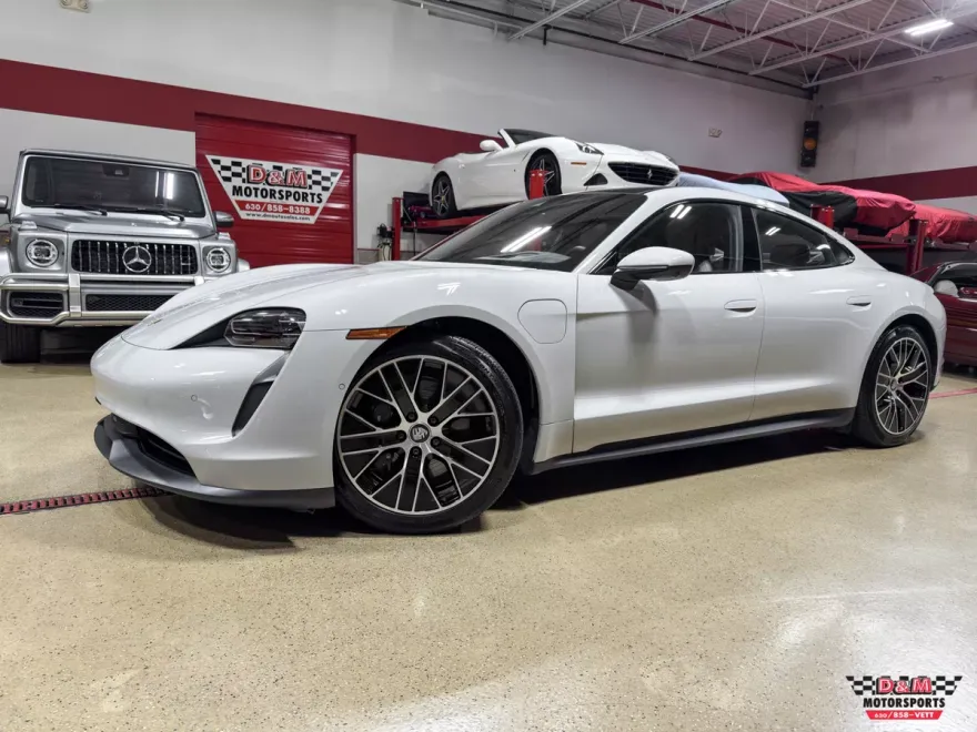 2021 Porsche Taycan photo 1