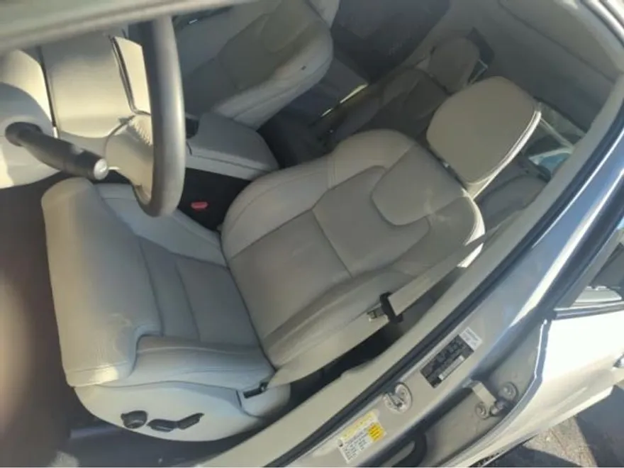 2023 Volvo XC90 Ultimate photo 1