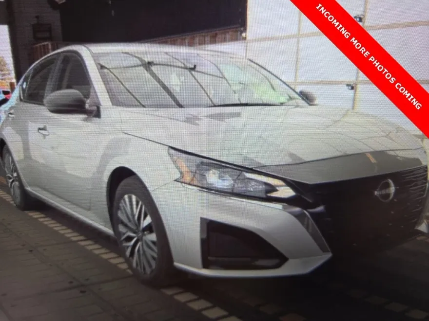 2024 Nissan Altima 2.5 SV photo 1