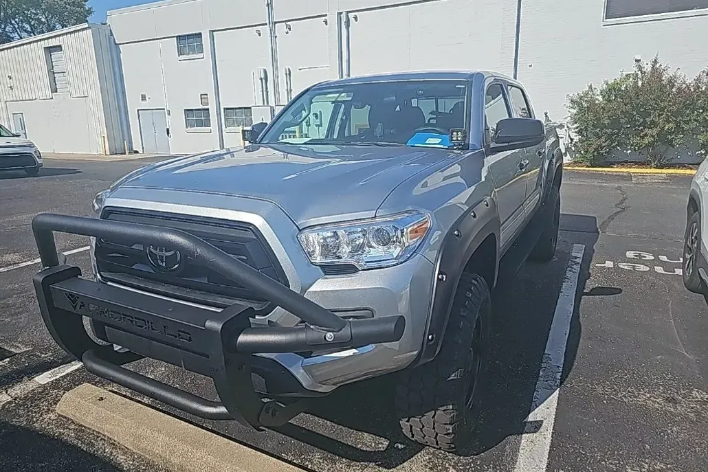 2022 Toyota Tacoma SR V6 photo 1