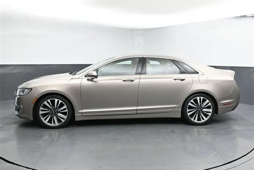 2019 Lincoln MKZ Reserve photo 1