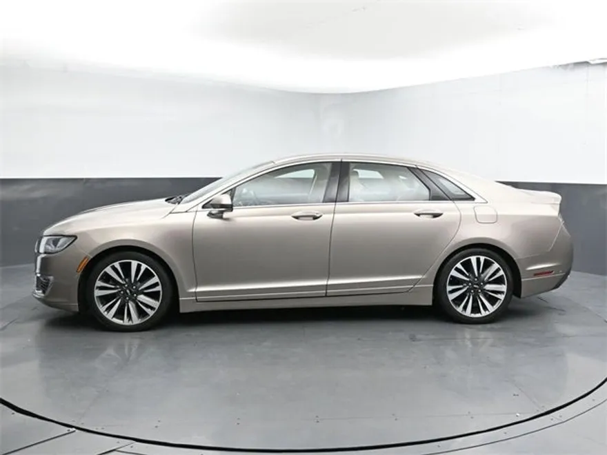 2019 Lincoln MKZ Reserve photo 1