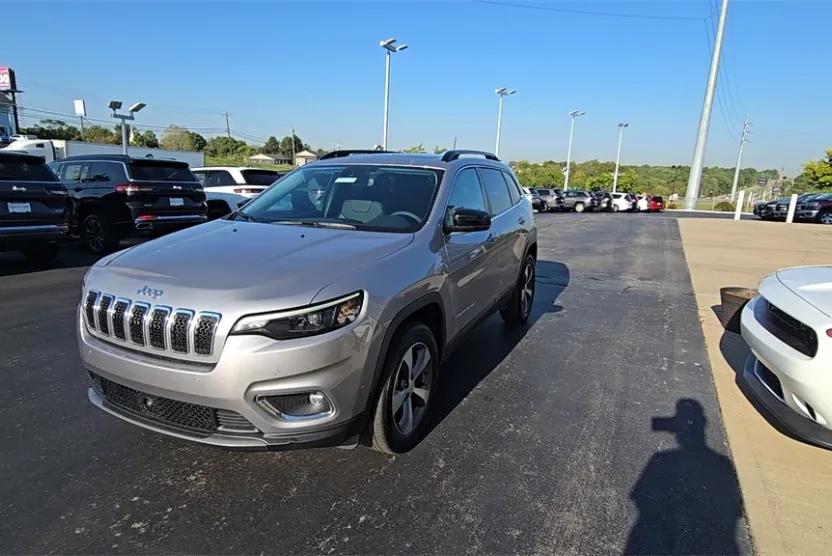 2022 Jeep Cherokee Limited photo 1