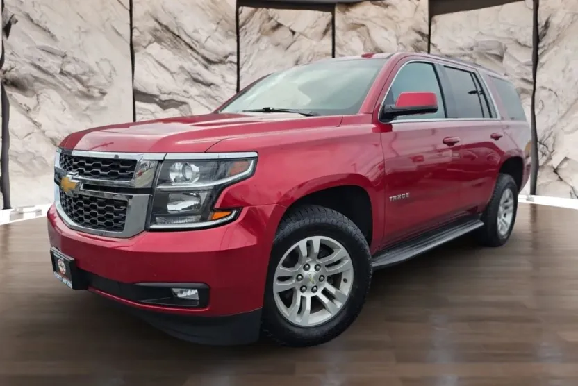 2015 Chevrolet Tahoe LT photo 1