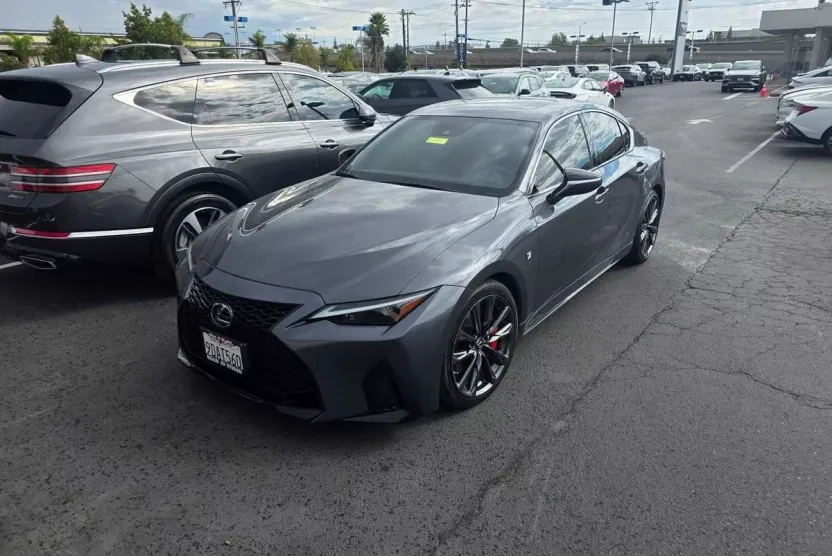 2022 Lexus IS 350 F SPORT photo 1