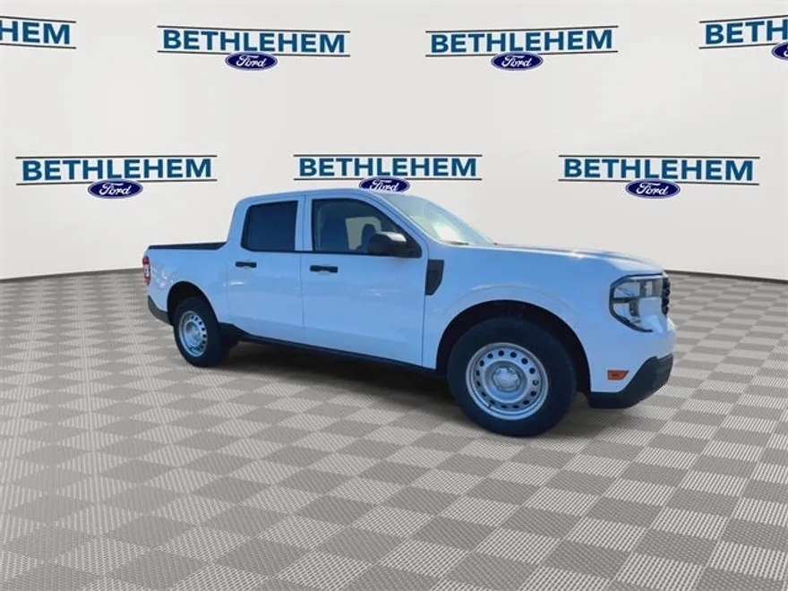 2025 Ford Maverick XL photo 1