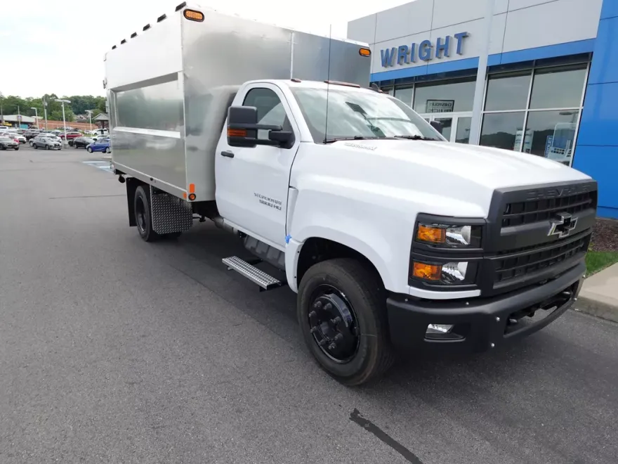 2024 Chevrolet Silverado 5500HD Work Truck photo 1