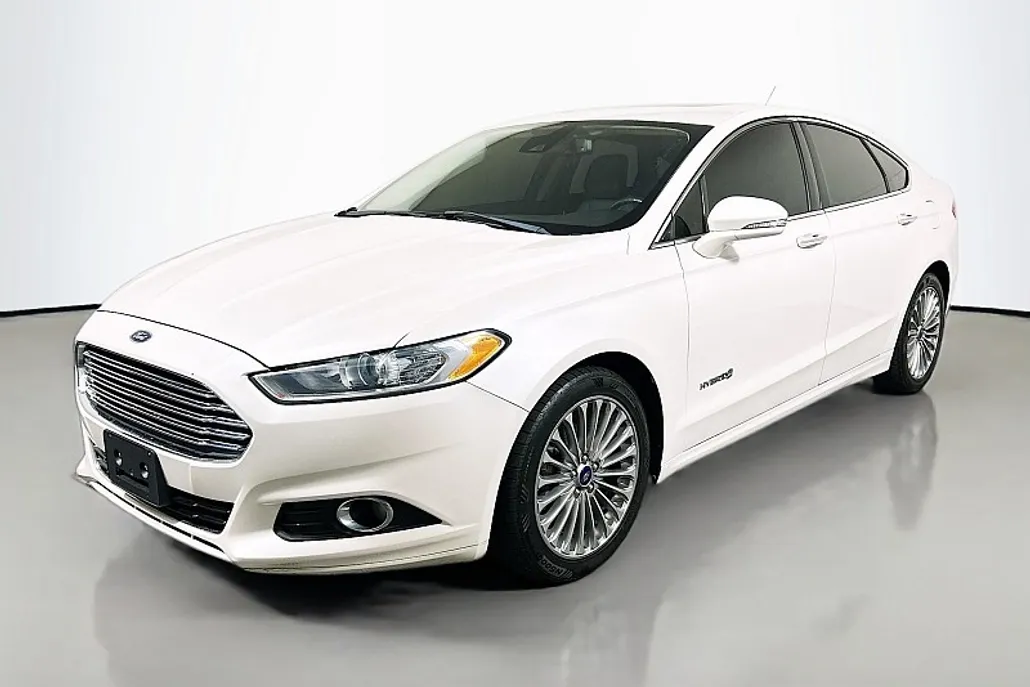 2014 Ford Fusion Hybrid Titanium photo 1