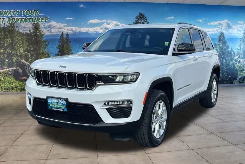 2023 Jeep Grand Cherokee Limited photo 1