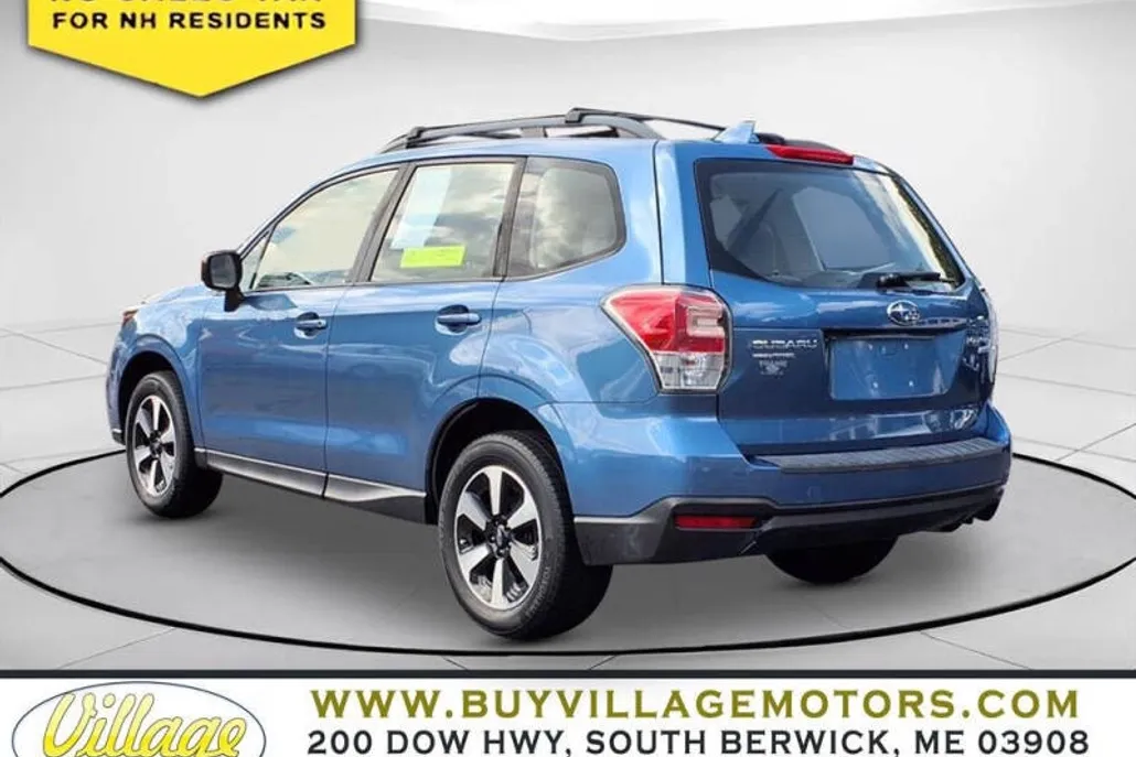2017 Subaru Forester 2.5i photo 1