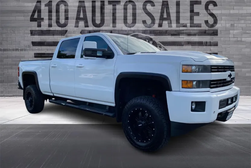 2015 Chevrolet Silverado 3500HD photo 1