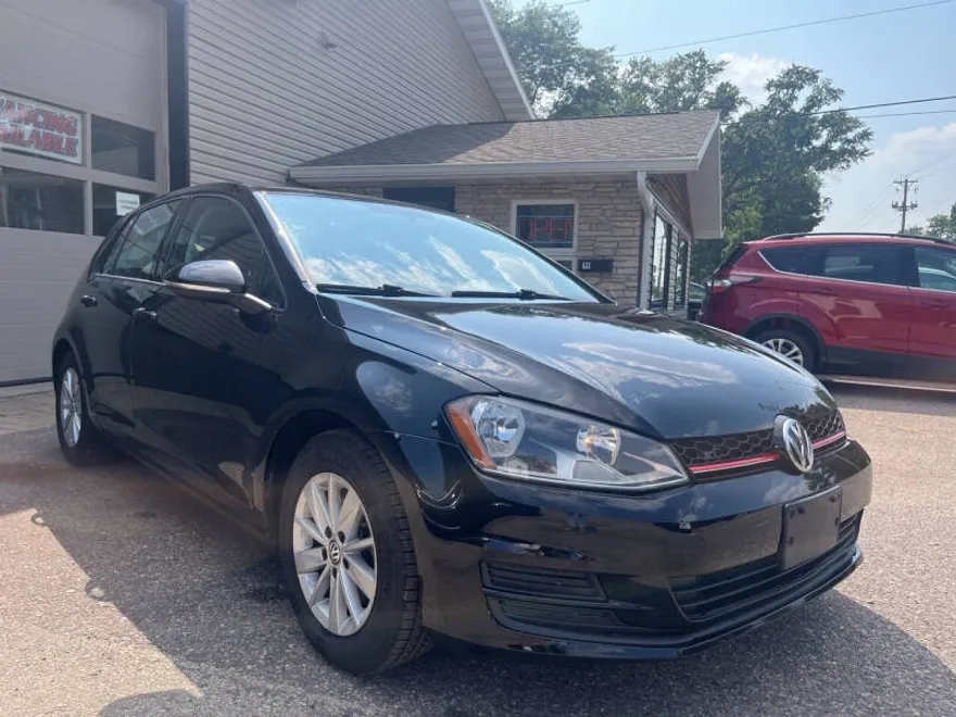 2016 Volkswagen Golf Base TDI SEL photo 1