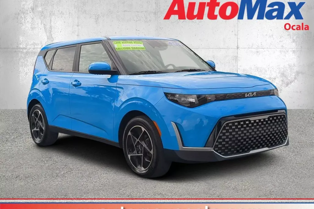 2024 Kia Soul EX photo 1
