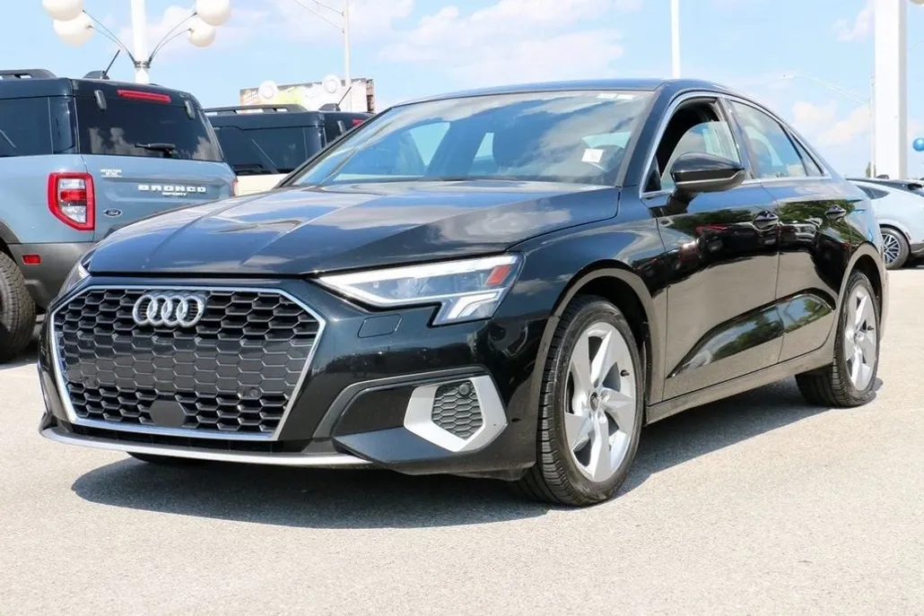 2023 Audi A3 40 Prestige photo 1