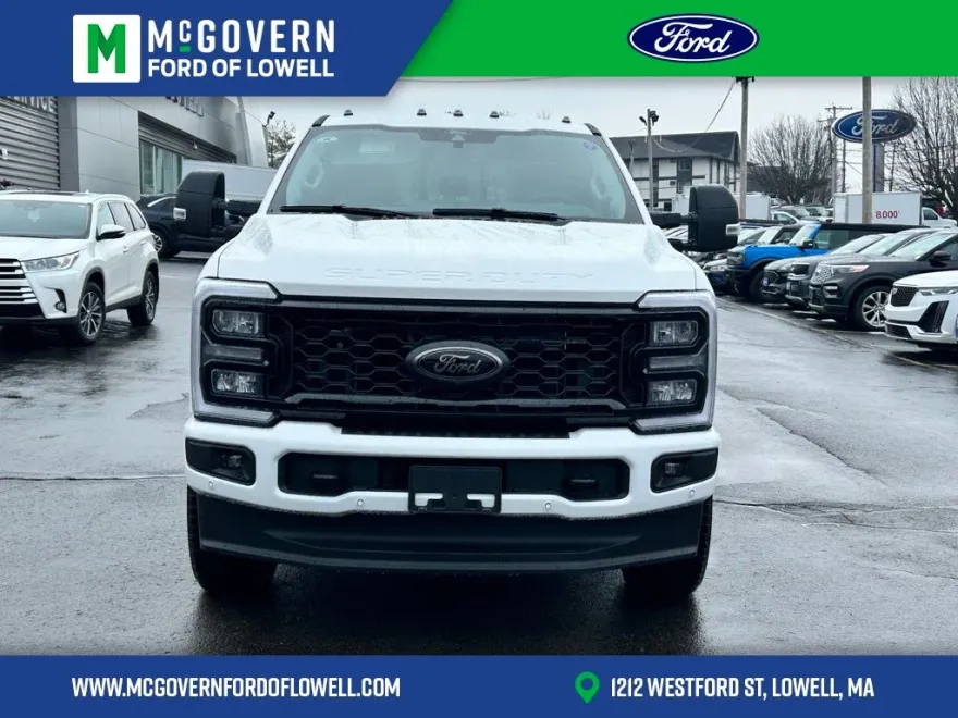 2025 Ford F-350 Lariat photo 1