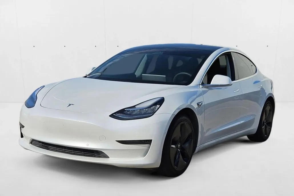 2020 Tesla Model 3 Standard Range photo 1