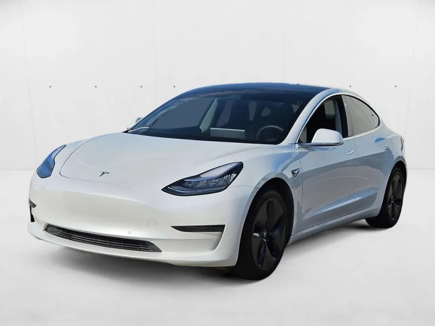 2020 Tesla Model 3 Standard Range photo 1