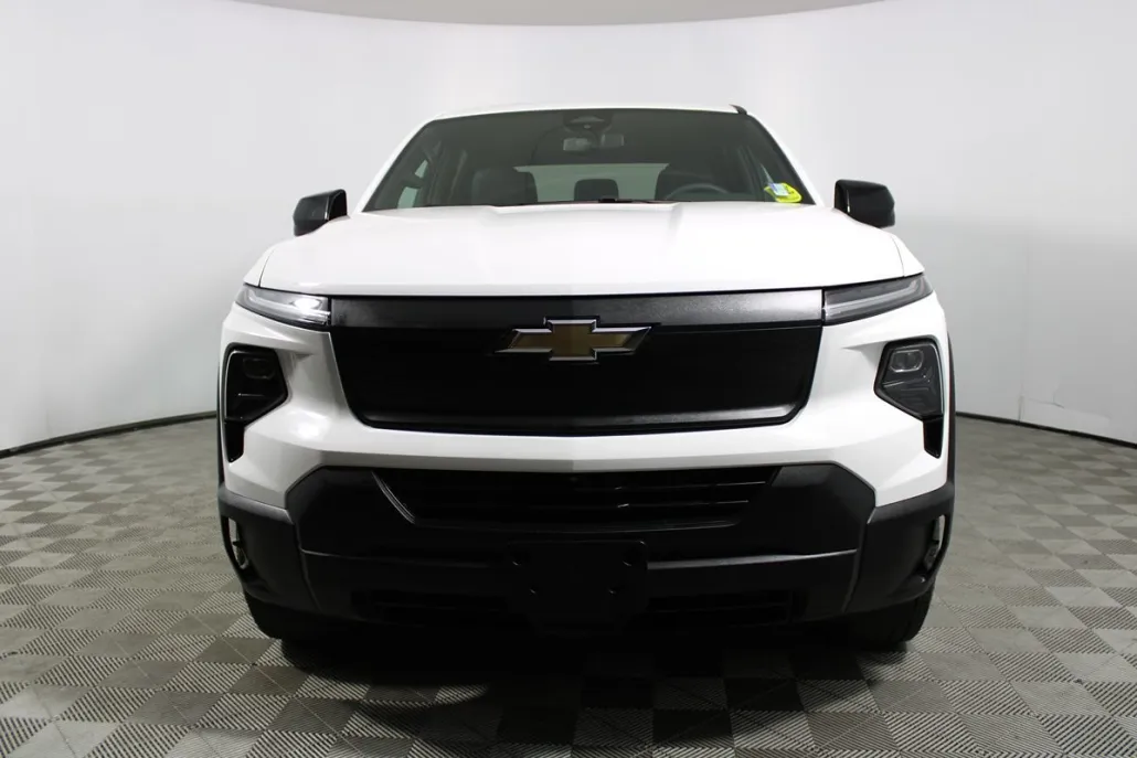 2024 Chevrolet Silverado EV Work Truck photo 1
