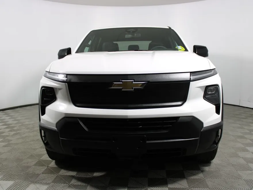 2024 Chevrolet Silverado EV Work Truck photo 1