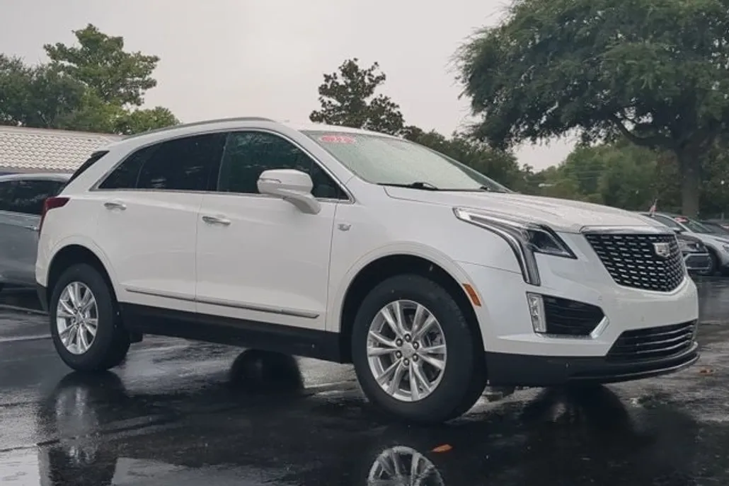 2022 Cadillac XT5 Luxury photo 1