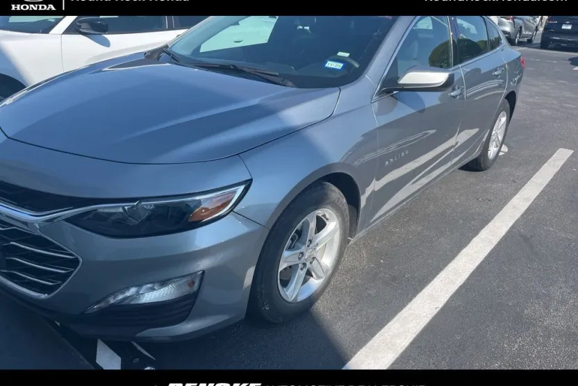 2024 Chevrolet Malibu 1LT photo 1