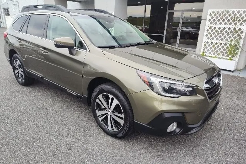 2018 Subaru Outback 2.5i Limited photo 1