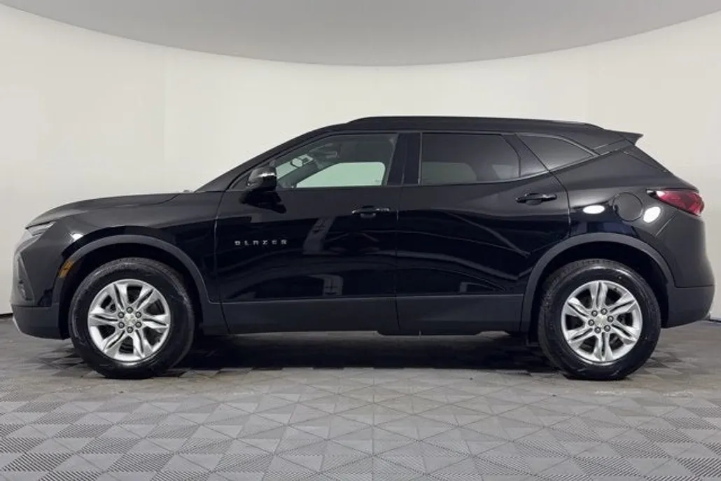 2022 Chevrolet Blazer 2LT photo 1