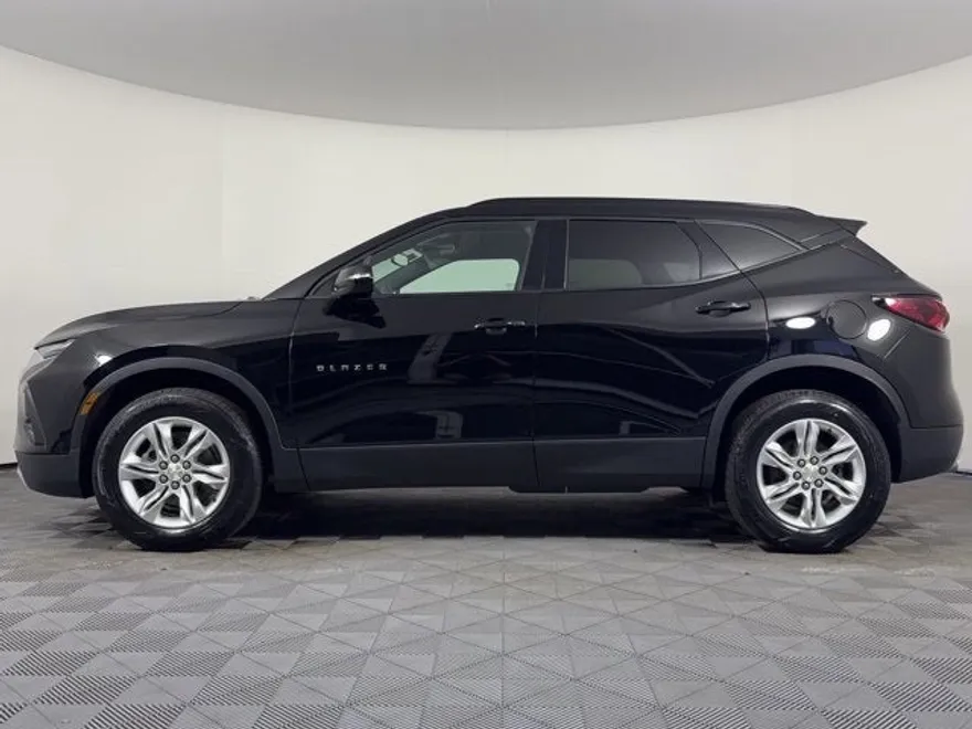 2022 Chevrolet Blazer 2LT photo 1