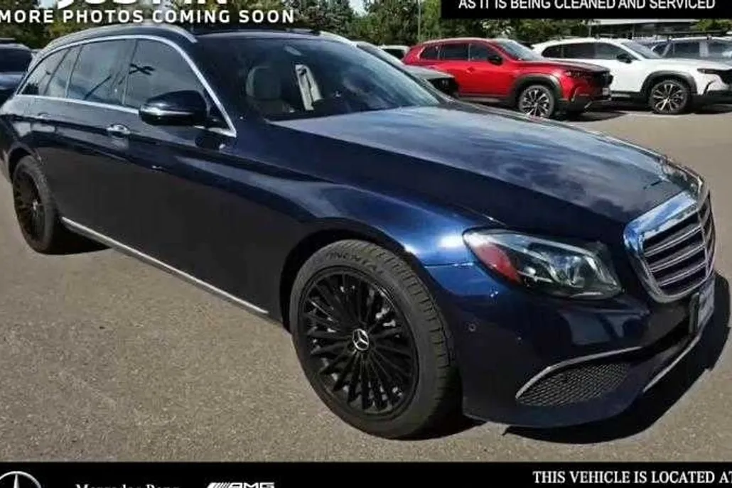 2018 Mercedes Benz E 400 4MATIC photo 1