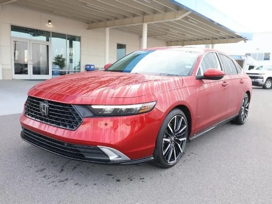 2024 Honda Accord Hybrid Touring photo 1