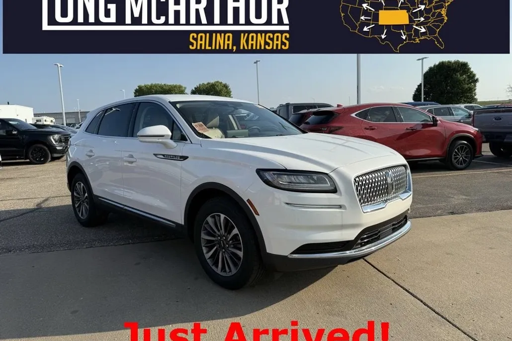 2022 Lincoln Nautilus Standard photo 1