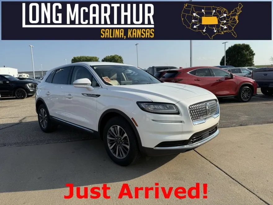 2022 Lincoln Nautilus Standard photo 1