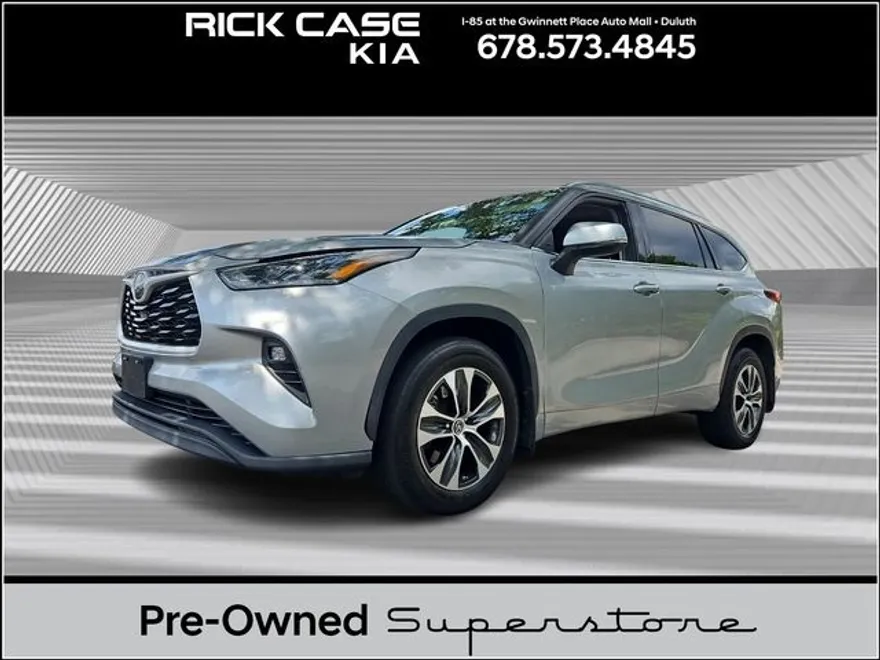2021 Toyota Highlander XLE photo 1