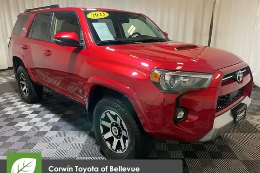 2023 Toyota 4Runner TRD Off-Road Premium photo 1