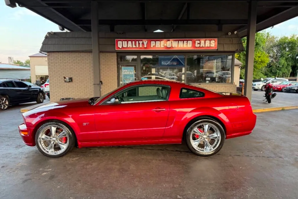 2006 Ford Mustang GT Premium photo 1
