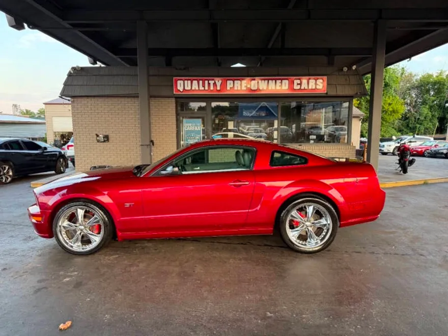 2006 Ford Mustang GT Premium photo 1