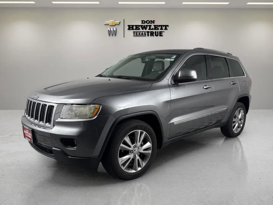 2013 Jeep Grand Cherokee Laredo photo 1