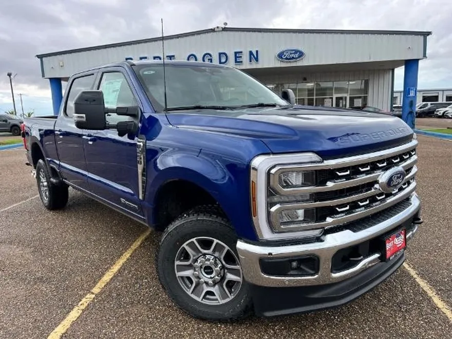 2026 Ford F-250 Lariat photo 1
