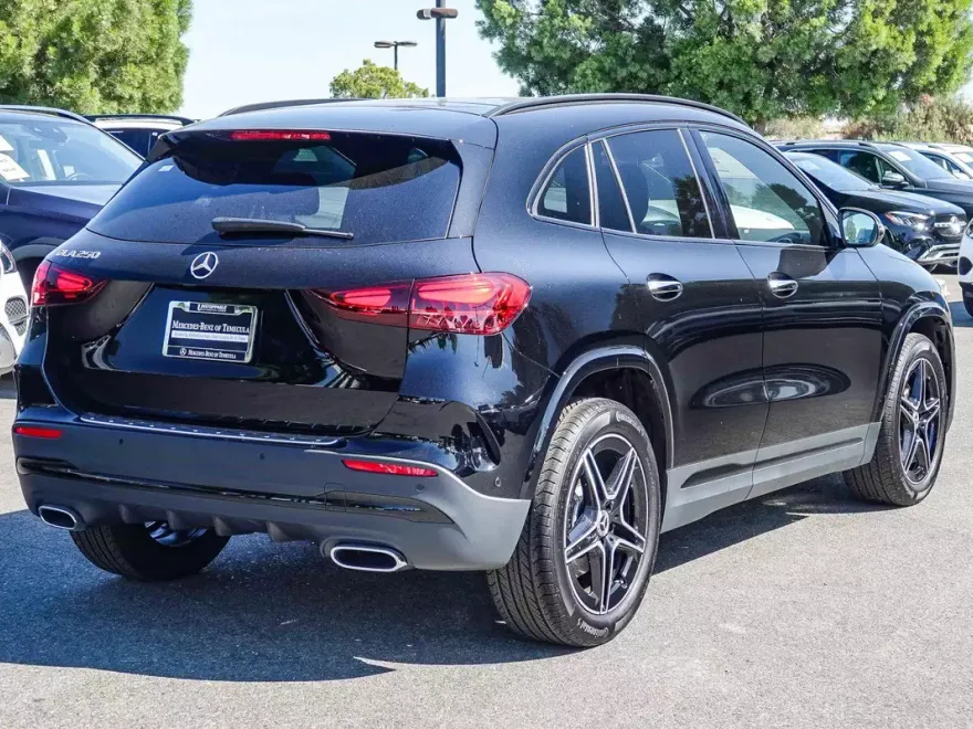 2026 Mercedes Benz GLA 250 photo 1