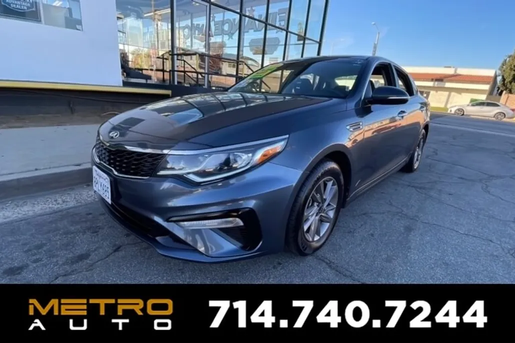 2020 Kia Optima S photo 1