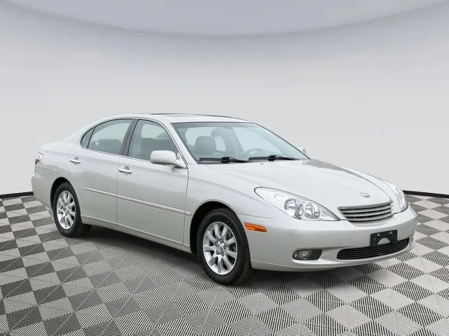 2002 Lexus ES 300 Base photo 1