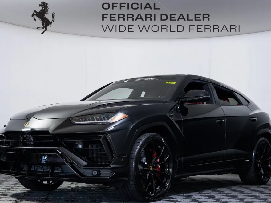 2024 Lamborghini Urus S photo 1