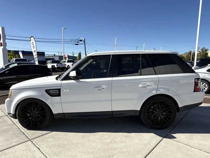2013 Land Rover Range Rover Sport HSE photo 1