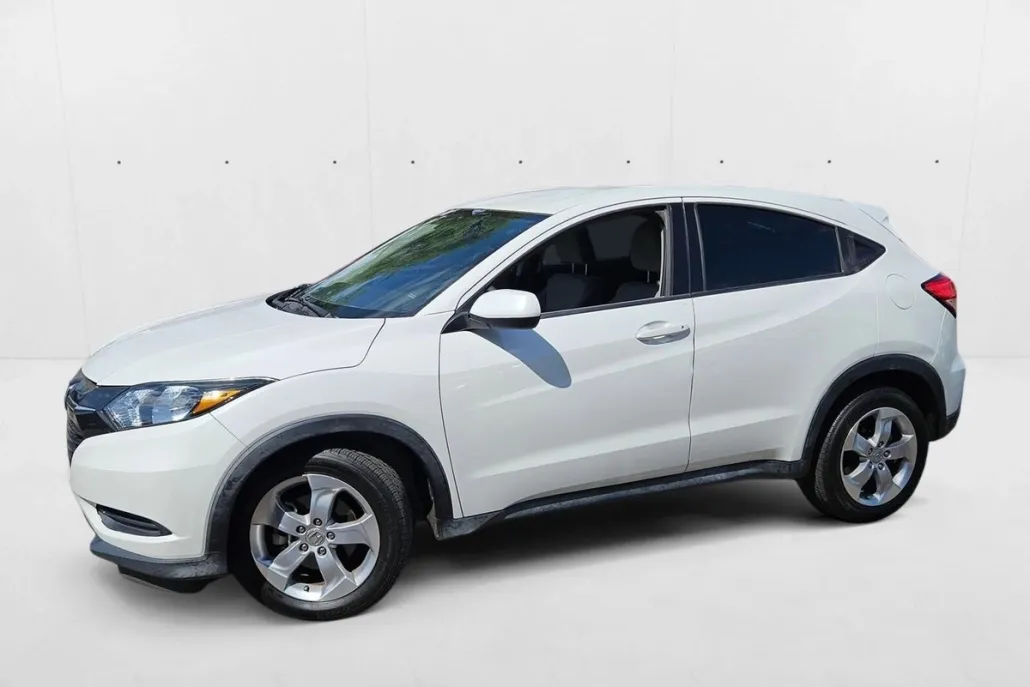 2016 Honda HR-V LX photo 1